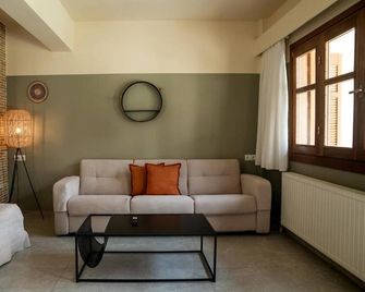 Kaminos Wellness Resort & Spa - Limni - Sala de estar