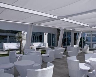 AH Premium Isola di Pazze Resort - Torre San Giovanni - Restaurant