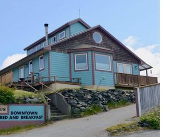 Bears, Birds, And Whales. Room 2 - Kodiak - Edificio