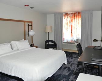 Fairfield Inn & Suites by Marriott Ukiah Mendocino County - Ukiah - Bedroom