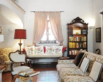 Hotel Lucrezia - Riola Sardo - Living room