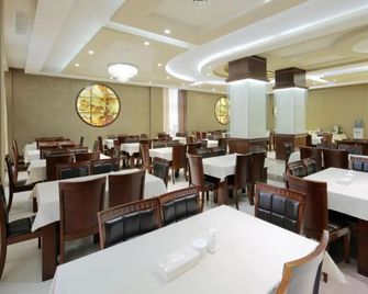 Nairi Hotel Yerevan - ירבאן - מסעדה