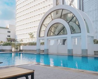 Belaire Bangkok Sukhumvit - Bangkok - Piscina