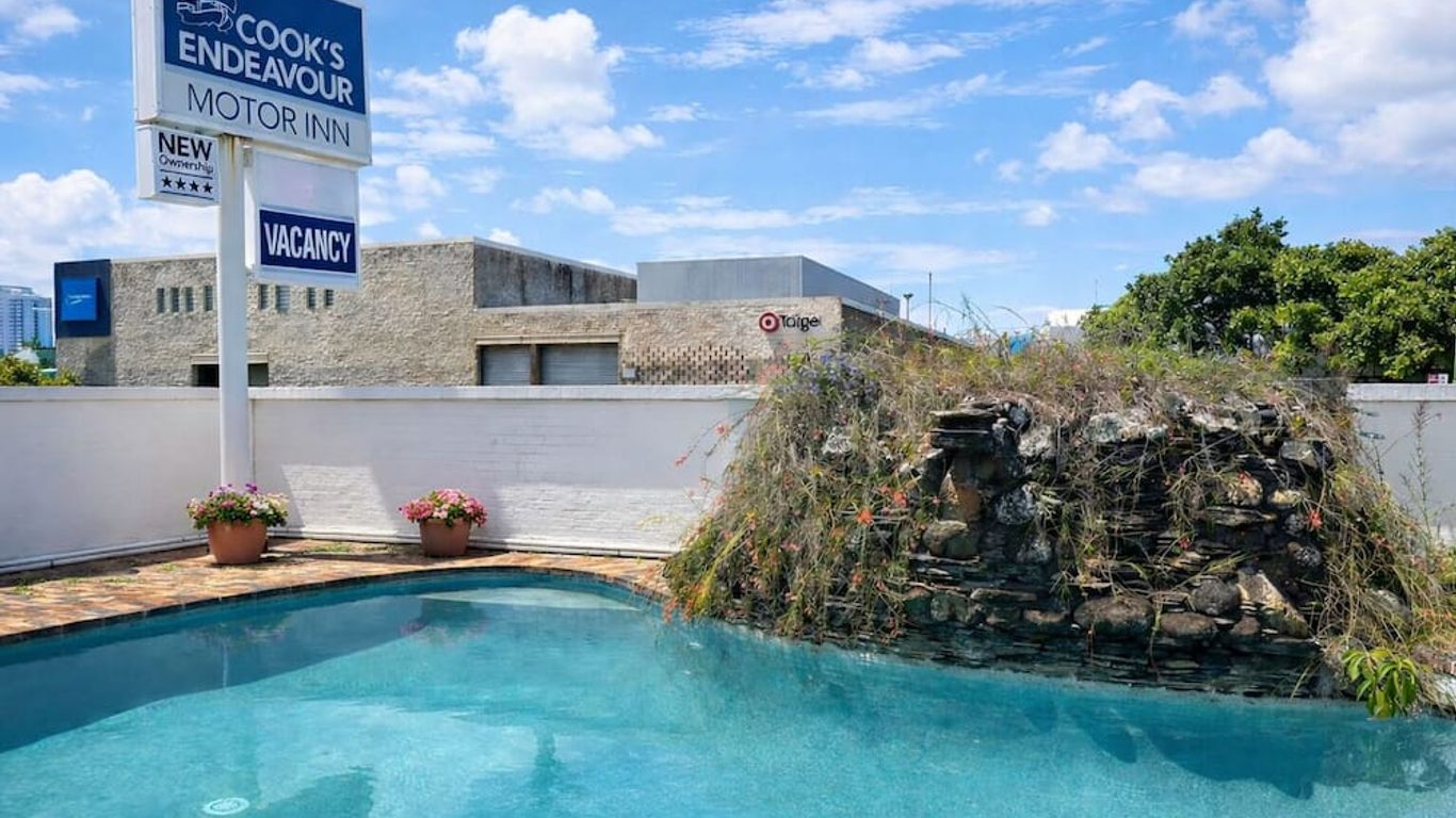 Cooks Endeavour Motor Inn