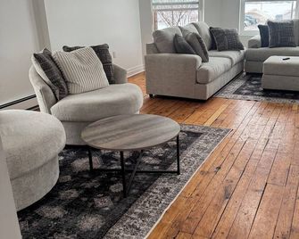 The Station Loft - Owen Sound - Sala de estar