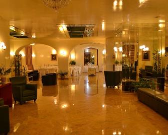 Hotel Europa - Rho - Lobby