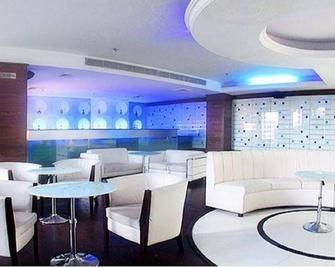Hotel Eqbal Inn - Patiala - Sala de estar