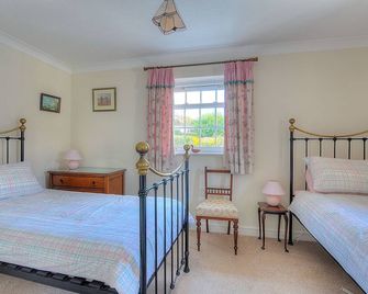 Blacksmiths Cottage - Lyme Regis - Bedroom