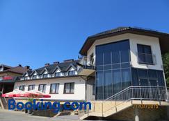 Restauracja & Hotel Pod Chelmem - Ropa - Building