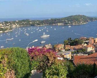 Hôtel La Fiancée du Pirate - Villefranche-sur-Mer - Vista del exterior