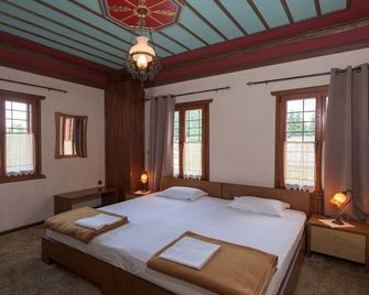 Vikos Hotel - Monodendri - Schlafzimmer