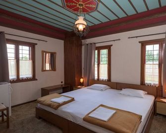 Vikos Hotel - Monodendri - Bedroom