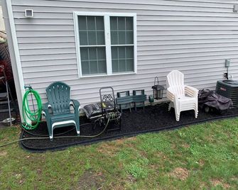 Modern Industrial, 12 min walk to Bridge St. - Phoenixville - Terasa