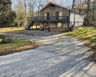 Suissevale beach private community 4bed 3 bath 2700 Sq. Ft. Sleeps 8 - Moultonborough - Building