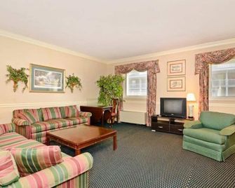 Motel 6 Sandersville, GA - Sandersville - Obývací pokoj