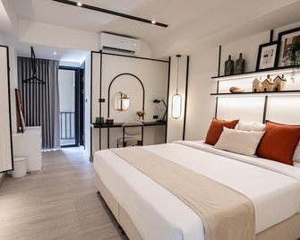 Pillow B Hotel - Bang Kruai