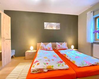 Comfortable apartment in Zenting in Lower Bavaria - Zenting - Bedroom
