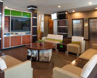 Holiday Inn Amarillo West Medical Center By IHG - Amarillo - Lounge