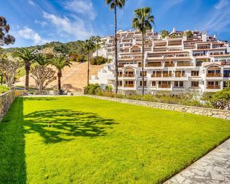 Gorgeous Catalina Island Condo with Golf Cart! - Avalon - Bâtiment