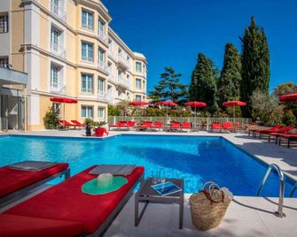 Hotel Carlton - Beaulieu-sur-Mer - Pool