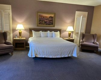 Piccadilly Inn Airport - Fresno - Soverom