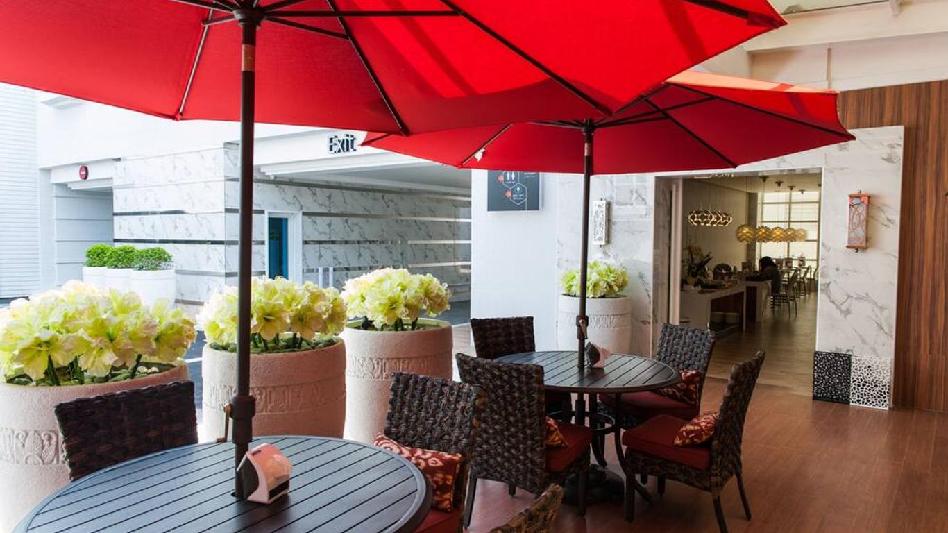 سيكس ستار موتل - تاويوان