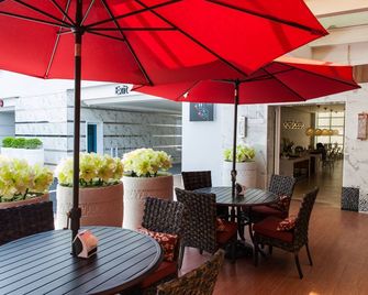 Six Star Motel-Taoyuan - Taoyuan City - פטיו