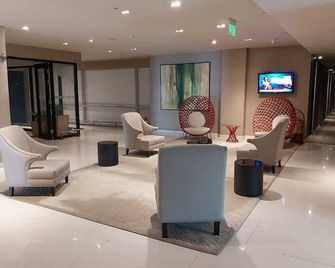 Holiday Inn Express New Delhi Int'L Airport T3 By IHG - New Delhi - Lobby