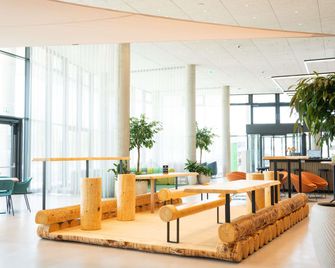 ibis Styles München Airport - neu eröffnet - Халбергмоос - Лоббі