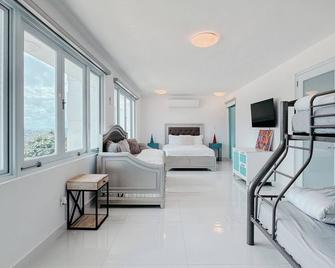 Cassablanca On The Hill W/ Pool & Amazing Views - Bayamón - Habitación