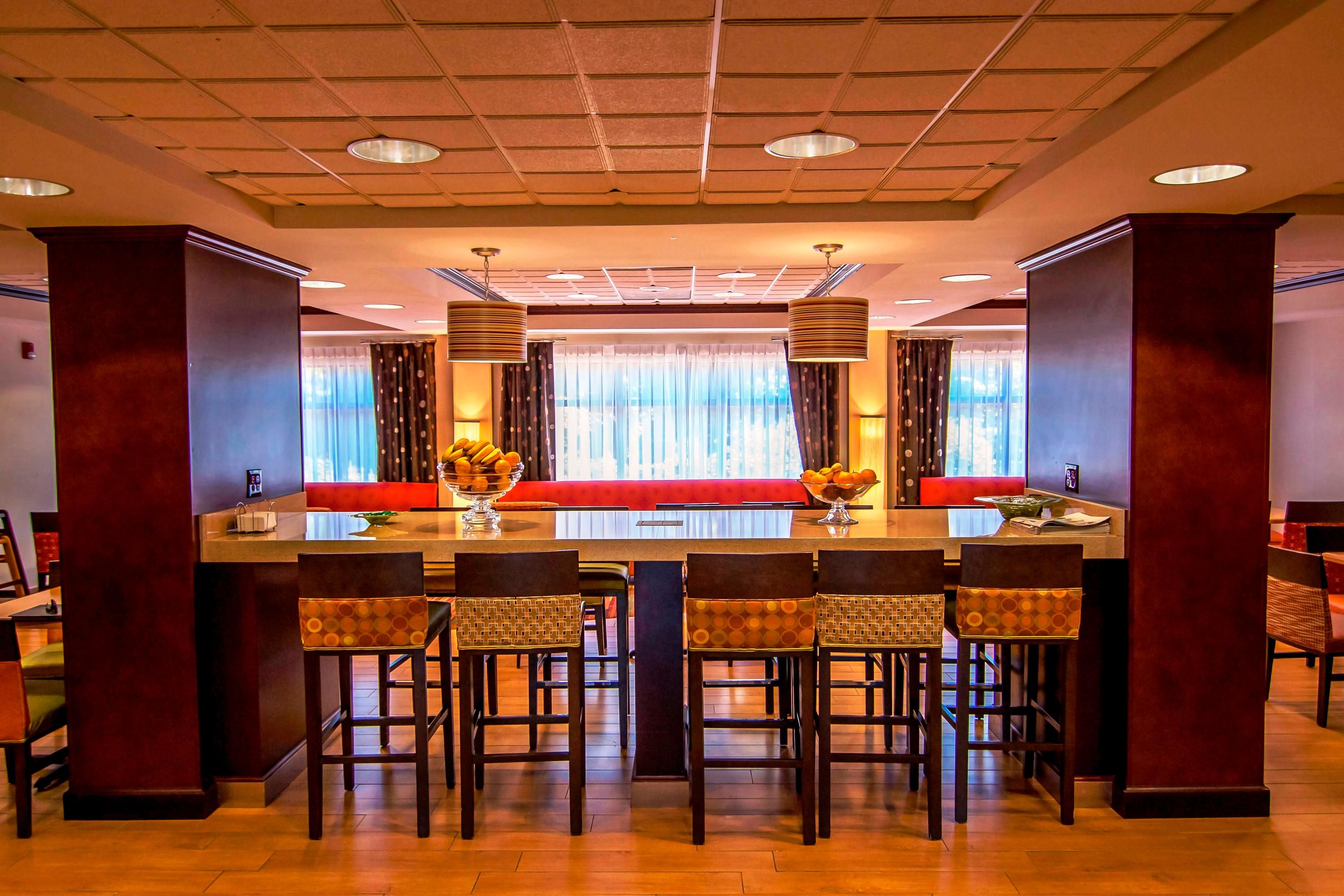 Hampton Inn Groton - Groton - Bar