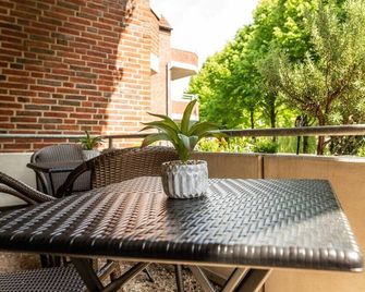 Fair Bed 5 City Single Room With Tv, Wlan, G.Kitchen - Nordhorn - Balkon