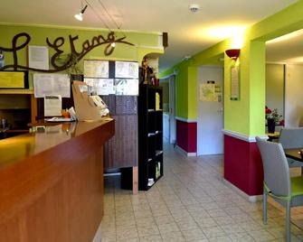 Hôtel de l'Etang - Cucuron - Front desk