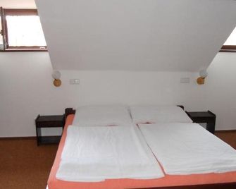 Boutique Apartments Old Town - كي بوديجوفيس - غرفة نوم