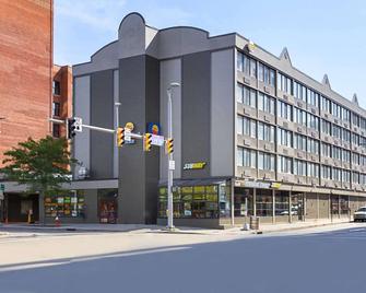 Comfort Inn Downtown - Cleveland - Budynek