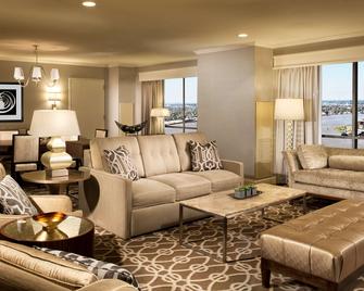 Hilton New Orleans Riverside - New Orleans - Living room