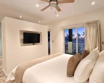 Bartolome Oceanfront Suites - Isla Mujeres - Bedroom