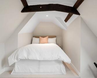 Beautiful period property in historic town - Braintree - Bedroom