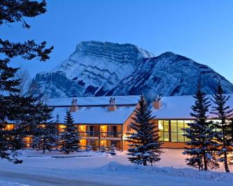 Douglas Fir Resort & Chalets - Banff - Gebäude