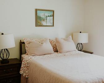 Cheerful Country Cottage - Rexburg - Dormitor