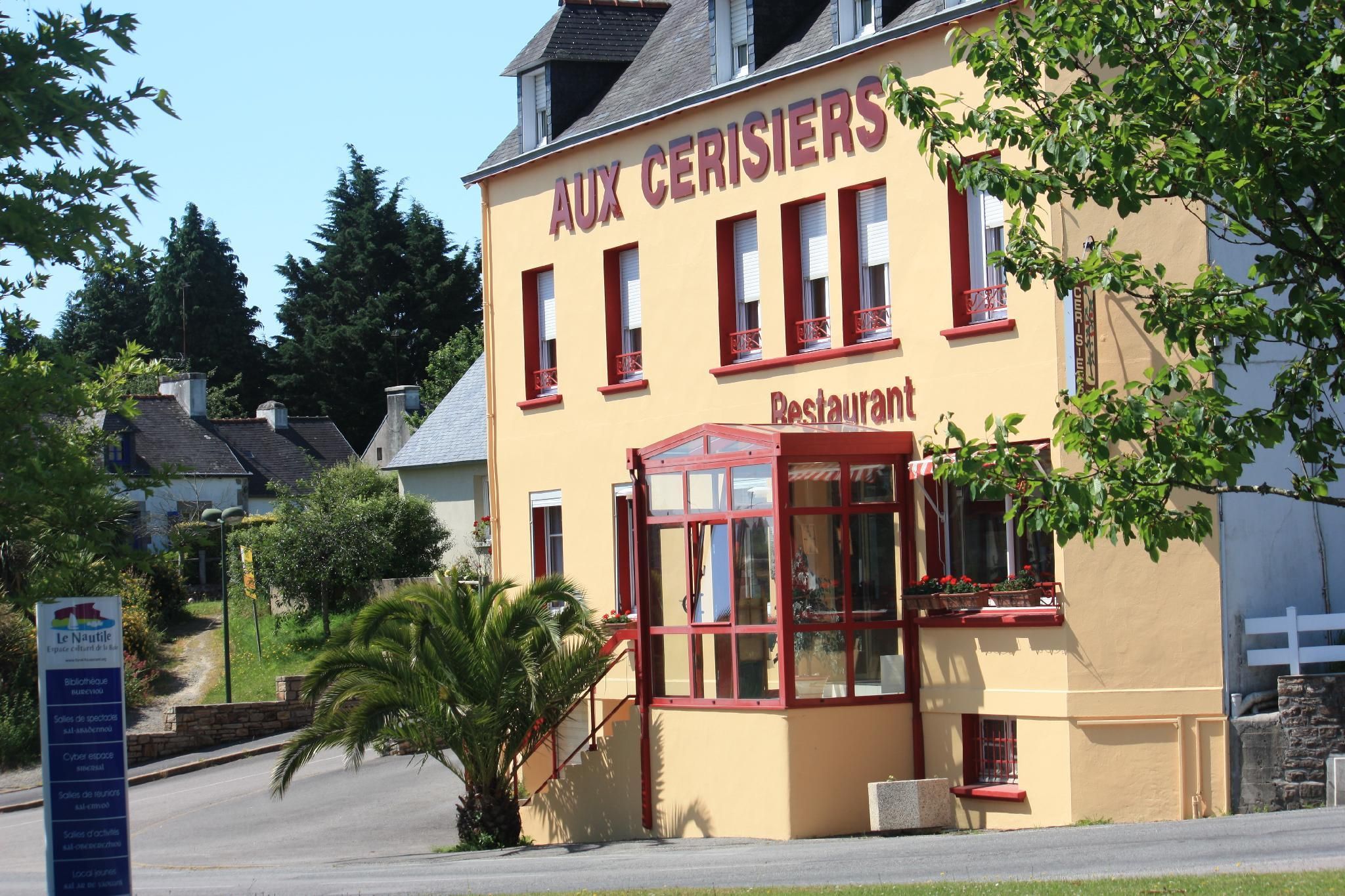 The Hotel House Aux Cerisiers