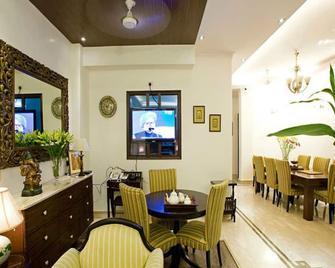 آفرغرين سويتس ديفانس كولوني - نيو دلهي - مطعم