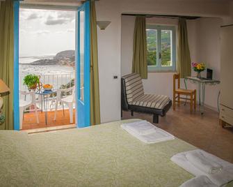 Hotel Sunset Green Ischia - Ischia - Slaapkamer