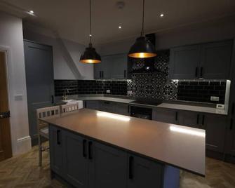 Red Lion Apartments - Spalding - Kitchen