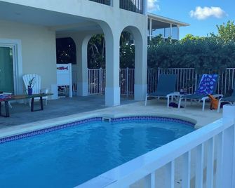 Conch House - Ocean front with dock and pool - Little Torch Key - Zwembad