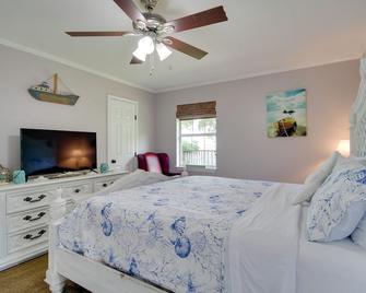 Charming Family Cottage Near Pass Christian Beach! - Pass Christian - Bedroom