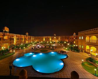 Desert Tulip Hotel & Resort - Jaisalmer - Piscine