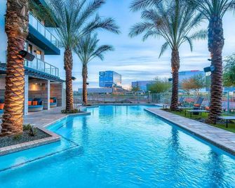 Two Modern Cozysuites At Town Lake Waterfront - Tempe - Pool