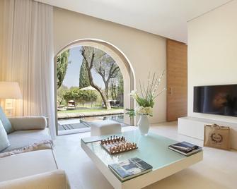 Muse Hotel Saint-Tropez - Ramatuelle - Living room