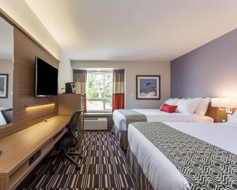 Microtel Inn & Suites by Wyndham Fort McMurray - Fort McMurray - Camera da letto